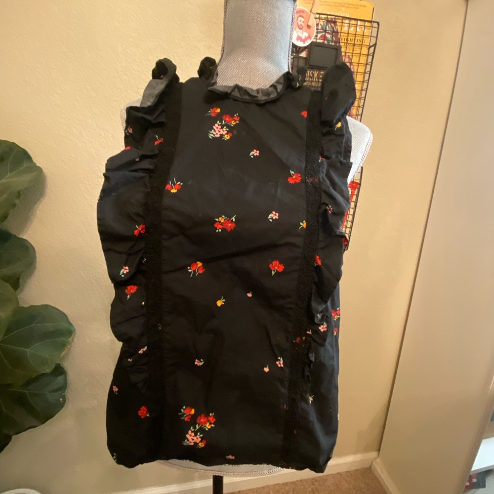 who what wear ruffle top